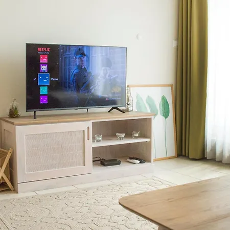 Downтown - Free Parking Apartment