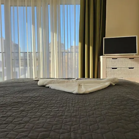 Downтown - Free Parking * Warna