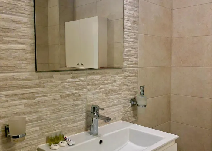 Downтown - Free Parking Warna