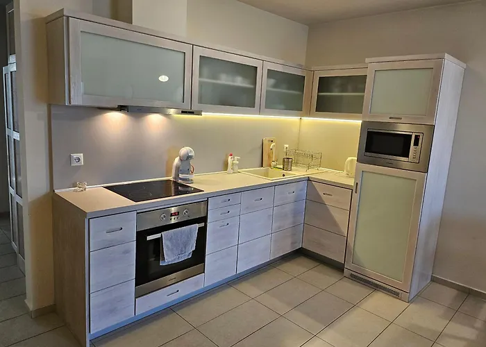 Apartment Downтown - Free Parking Warna